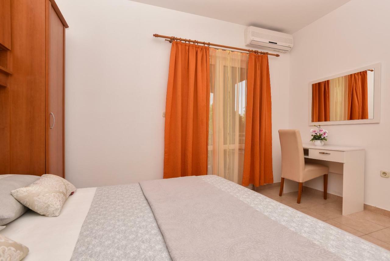 Villa Ivka Tucepi Bagian luar foto