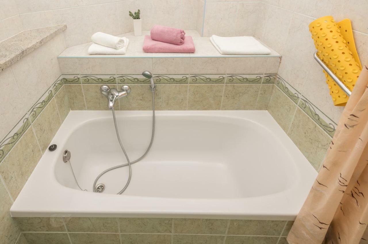 Villa Ivka Tucepi Bagian luar foto